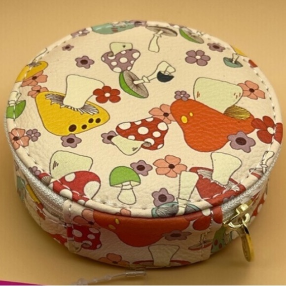 UO x Miamica Mushroom Print Daily Pill Case, NWT For Bundles Only - Picture 6 of 6